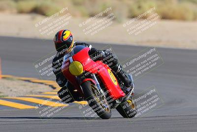 media/Oct-08-2022-SoCal Trackdays (Sat) [[1fc3beec89]]/Turn 10 (945am)/